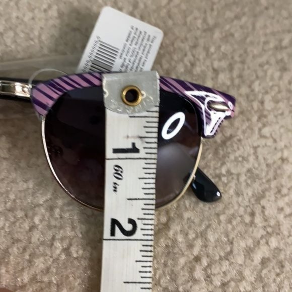 Fashion Wayfarer Style Sunglasses - Picture 3 of 4